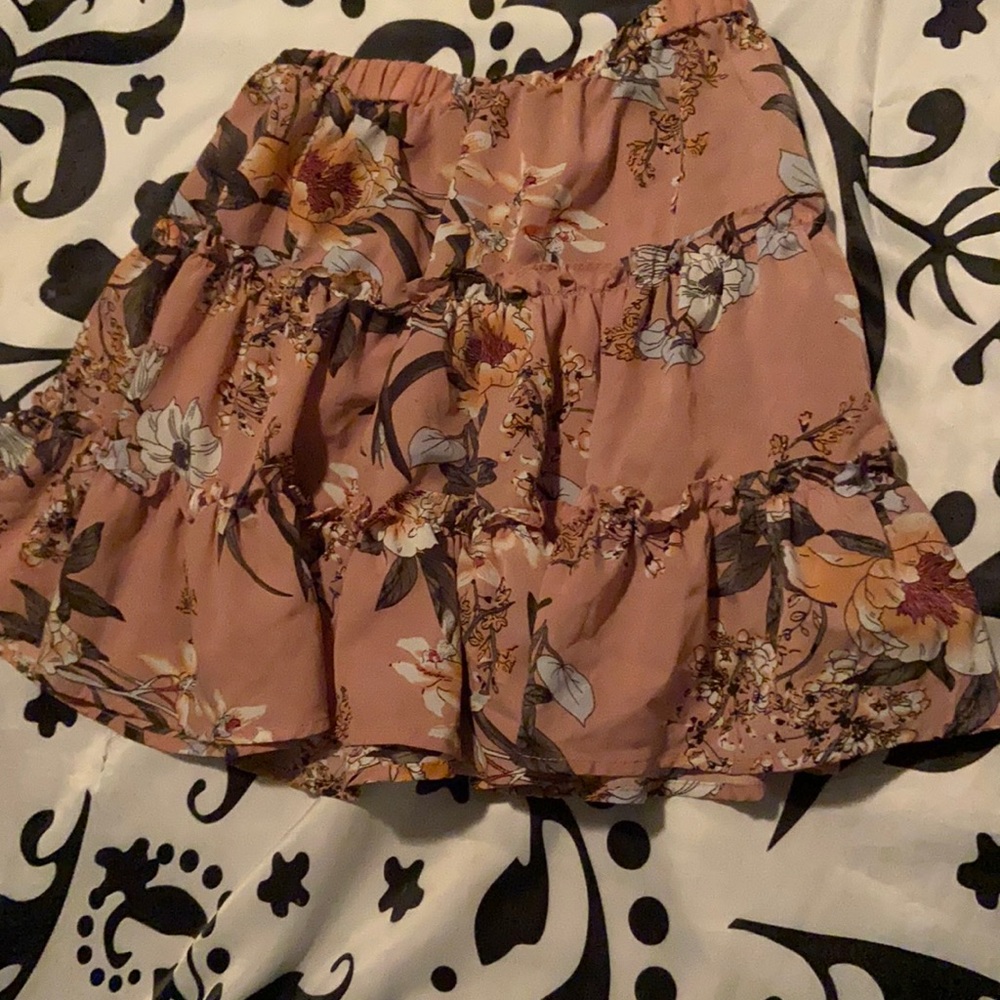 Floral flowy skirt
